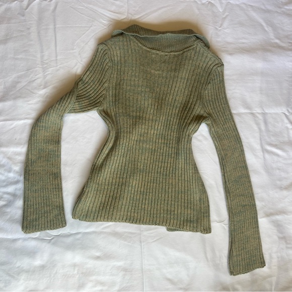 ASOS Knitted Button Front Top in sage green - Picture 6 of 7